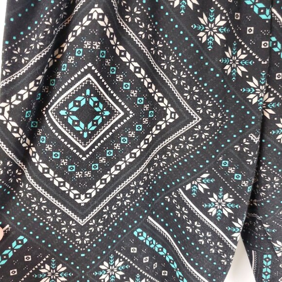 No Boundaries Elastic Waist Womens Snowflake Print Pack of 2 Legging Sz XL 15-17 - Picture 5 of 12